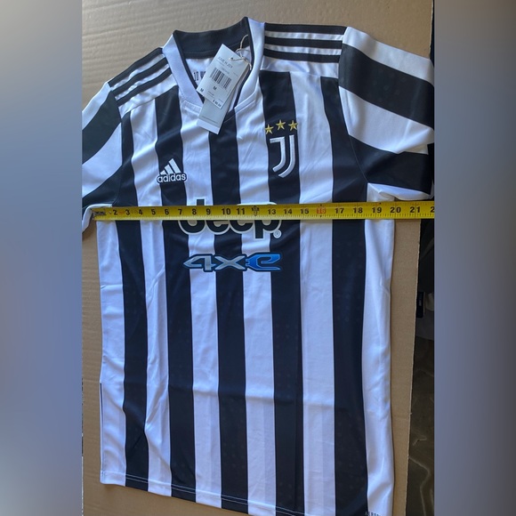 ⚽️🇮🇹Juventus Home Jersey with number 10 in back - Picture 8 of 9